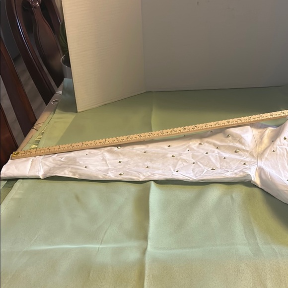 White Casual Button Down Shirt with Relaxed Fit - Picture 7 of 7